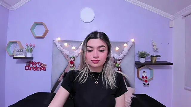 Esteff  o2 online show from December 18, 2024, 7:08 pm