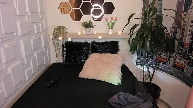 Esteff  o2 online show from February 3, 2025, 7:52 pm