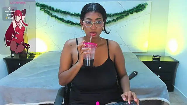 LAYLATAYLOR  online show from December 22, 2024, 6:04 pm