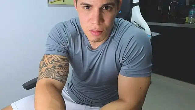 Snapshot of Ethanstill1 chatting on February 4, 2025, 3:00 am Ethanstill1 online show from February 4, 2025, 3:00 am