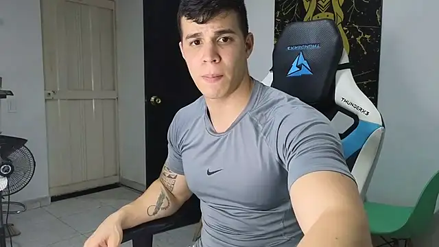 Snapshot of Ethanstill1 chatting on March 11, 2025, 2:43 am Ethanstill1 online show from March 11, 2025, 2:43 am