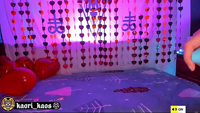 kaos room online show from February 6, 2025, 2:22 am