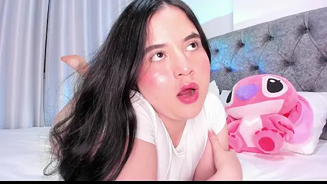 abbyfoxx  online show from January 28, 2025, 11:07 pm