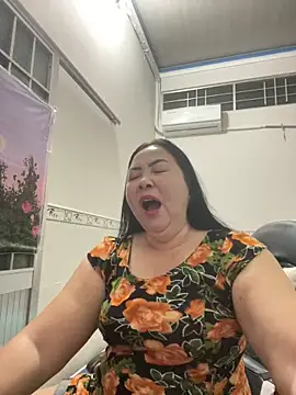 NDith online show from November 6, 2025, 1:23 pm