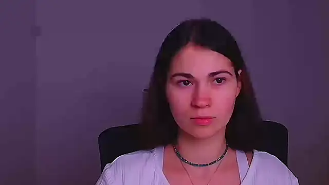 Snapshot of Loon_Amore chatting on December 8, 2024, 7:32 pm Loon Amore online show from December 8, 2024, 7:32 pm