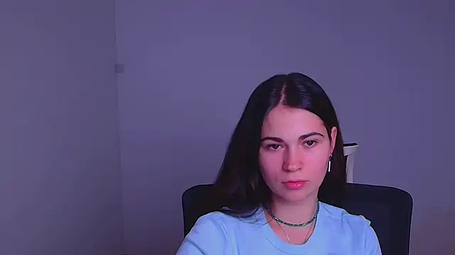 Snapshot of Loon_Amore chatting on December 14, 2024, 7:36 pm Loon Amore online show from December 14, 2024, 7:36 pm