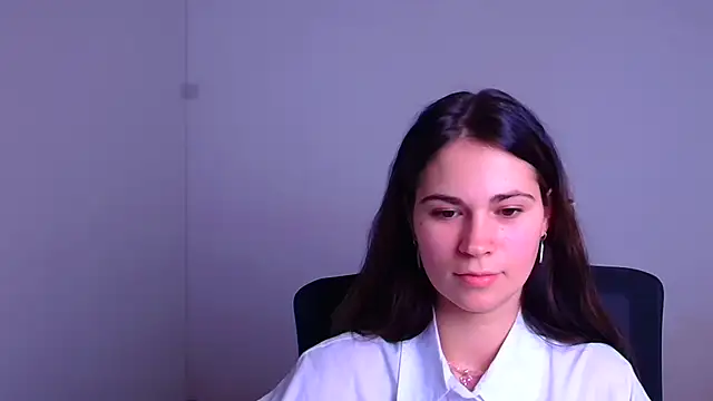 Snapshot of Loon_Amore chatting on January 4, 2025, 10:24 pm Loon Amore online show from January 4, 2025, 10:24 pm