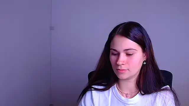 Snapshot of Loon_Amore chatting on January 27, 2025, 7:35 pm Loon Amore online show from January 27, 2025, 7:35 pm