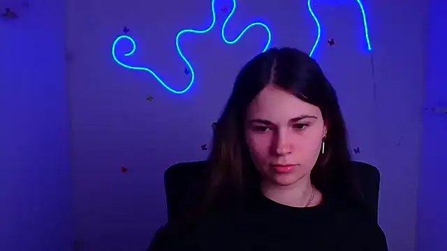 Snapshot of Loon_Amore chatting on March 6, 2025, 8:05 pm Loon Amore online show from March 6, 2025, 8:05 pm