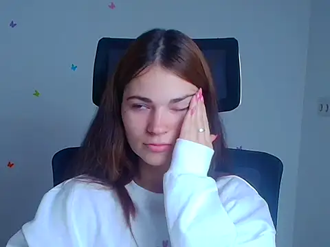 Snapshot of Loon_Amore chatting on November 12, 2025, 6:58 am Loon Amore online show from November 12, 2025, 6:58 am