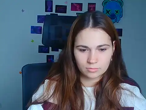 Snapshot of Loon_Amore chatting on November 20, 2025, 12:49 pm Loon Amore online show from November 20, 2025, 12:49 pm