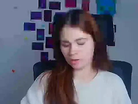 Snapshot of Loon_Amore chatting on November 23, 2025, 6:35 am Loon Amore online show from November 23, 2025, 6:35 am