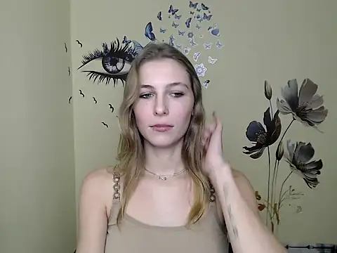 StrangerGi online show from December 4, 2024, 4:05 pm