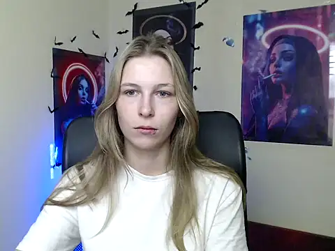 StrangerGi online show from June 5, 2026, 6:20 am