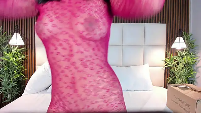 CailynBrowm online show from November 30, 2025, 12:20 pm