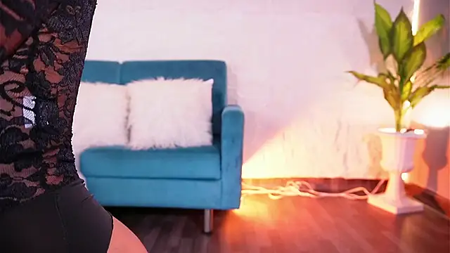 CailynBrowm online show from March 27, 2026, 4:07 am