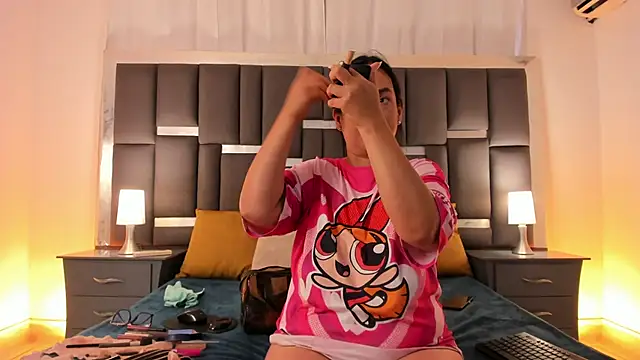 talivega online show from October 12, 2025, 7:02 pm