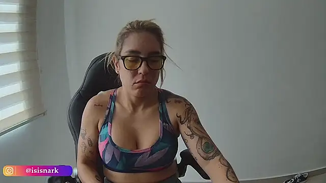 Isis69  online show from February 13, 2026, 4:25 pm