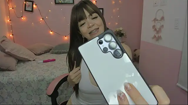 emilyharrix online show from April 5, 2026, 8:28 pm