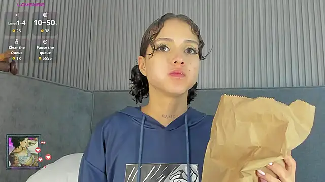 Snapshot of pau_live chatting on September 14, 2025, 8:57 am pau live online show from September 14, 2025, 8:57 am