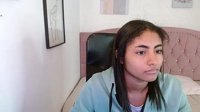 shaneelle online show from October 24, 2025, 3:03 am