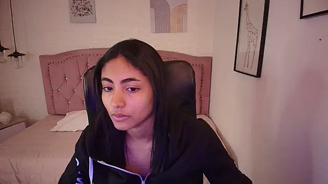 shaneelle online show from November 15, 2025, 3:04 am