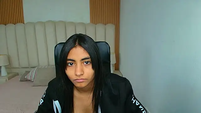 shaneelle online show from February 13, 2026, 3:02 am