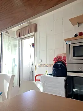 katymojadit online show from November 28, 2025, 9:12 am