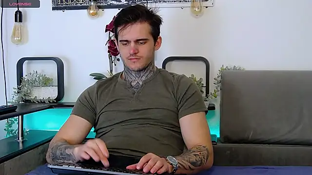 CarterCole online show from March 8, 2025, 8:11 am