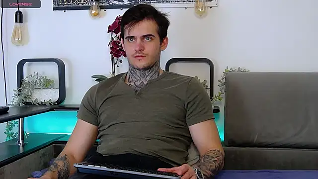 CarterCole online show from March 8, 2025, 11:37 am