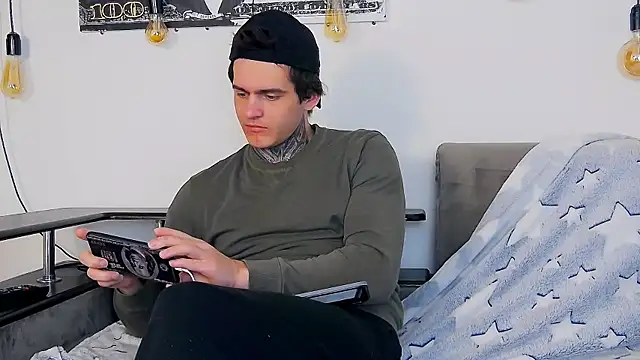 CarterCole online show from January 10, 2026, 9:44 am