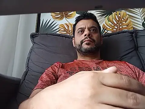 Snapshot of HornyBeachBoyBR chatting on November 8, 2025, 1:55 pm HornyBeachBoyBR online show from November 8, 2025, 1:55 pm