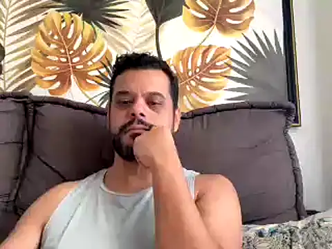 HornyBeachBoyBR online show from May 8, 2026, 12:32 pm