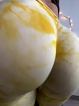 izanmiller2001 online show from January 5, 2026, 7:39 pm