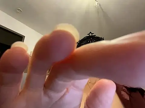 Marilou1983 online show from January 24, 2025, 10:08 pm