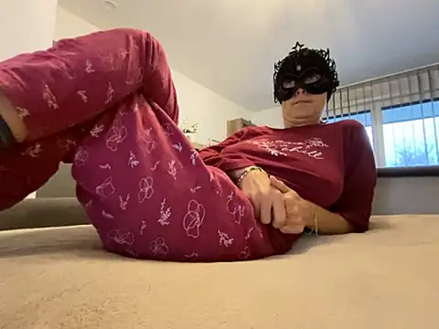 Marilou1983 online show from October 16, 2025, 6:47 am