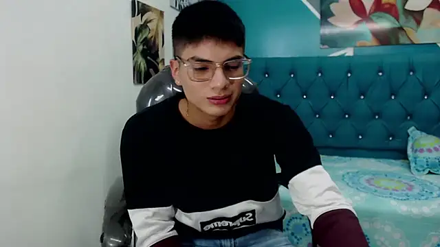 Snapshot of Noha_scott chatting on January 22, 2025, 10:48 pm Noha scott online show from January 22, 2025, 10:48 pm