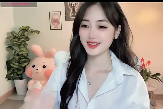  Aimy  online show from October 22, 2025, 4:02 am