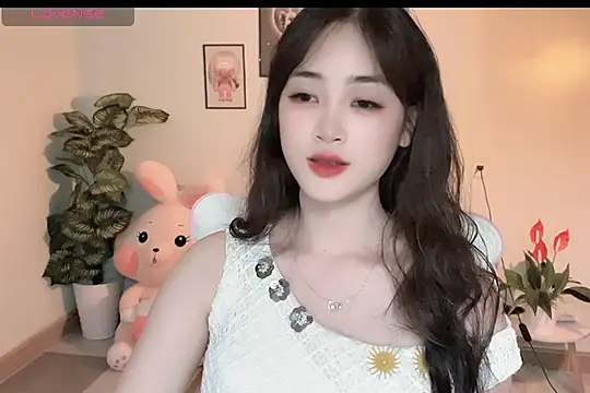  Aimy  online show from October 27, 2025, 4:33 pm