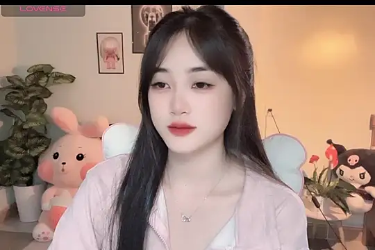  Aimy  online show from November 30, 2025, 4:33 pm