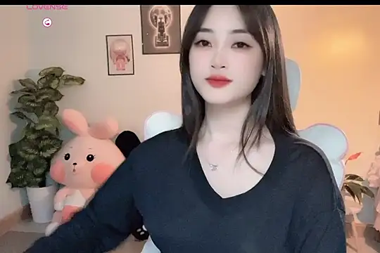  Aimy  online show from December 22, 2025, 5:43 pm