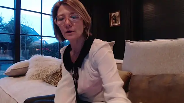 godinflower online show from February 10, 2025, 4:58 pm