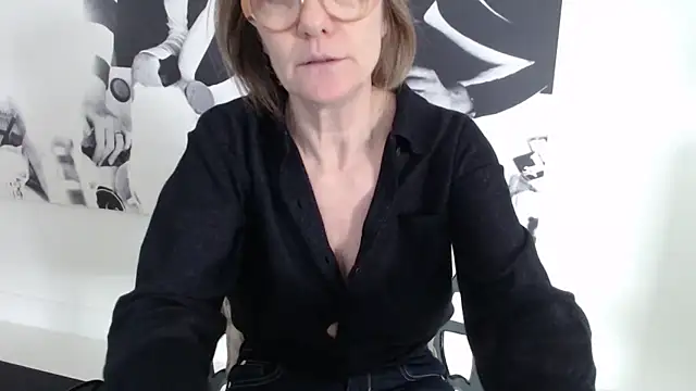 godinflower online show from March 12, 2025, 12:47 pm