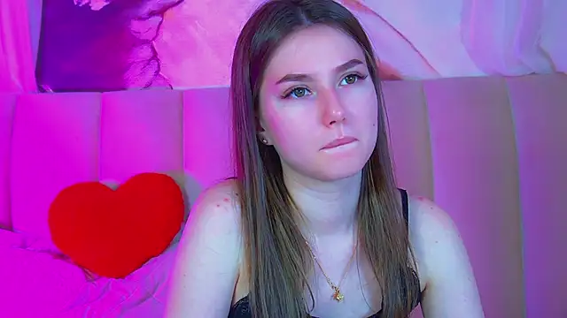 Snapshot of AliceMoreno chatting on November 13, 2025, 5:12 pm AliceMoreno online show from November 13, 2025, 5:12 pm