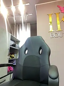 AmmyJones  online show from November 22, 2025, 8:24 am