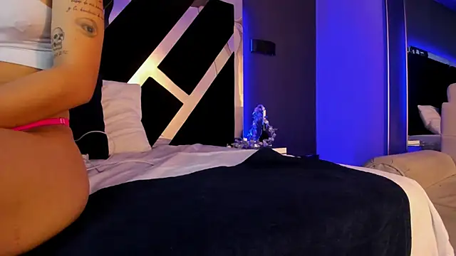 AmmyJones  online show from January 6, 2026, 6:33 pm