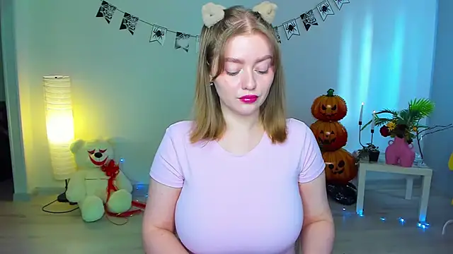 AidaPerry online show from October 23, 2025, 1:10 pm