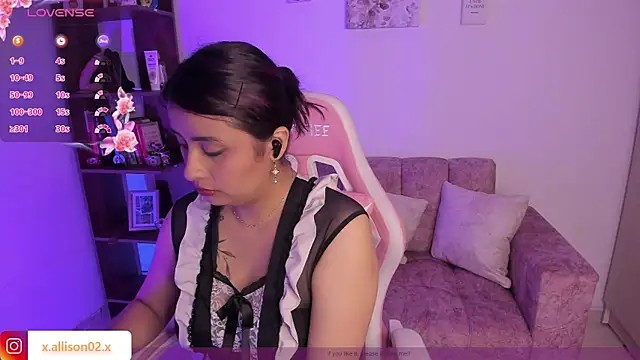 Snapshot of x_allison chatting on September 30, 2025, 11:43 pm x allison online show from September 30, 2025, 11:43 pm