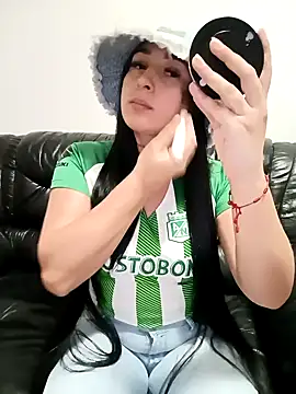 Juanamd1 online show from December 18, 2024, 8:53 am