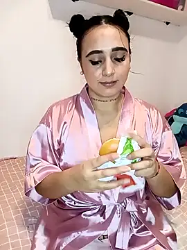 Juanamd1 online show from January 5, 2025, 11:59 am